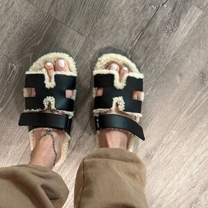 Hermes Chypre sandal Shearling rare find w/ dust covers and receipt